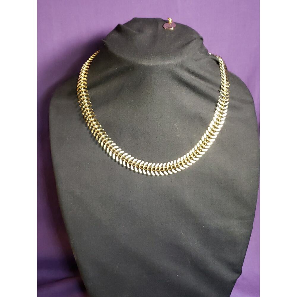 Unique Centipede Style Textured Shiny Yellow Gold Tone Chain Necklace Adjustable